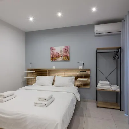 Modern And Cute Studio Apartment *
